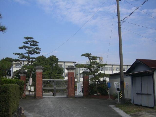 小学校　あま市立美和小学校（小学校）まで528m