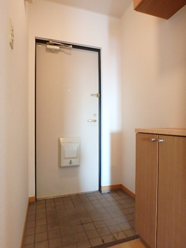 玄関　図面と現状に相違がある場合には現状を優先