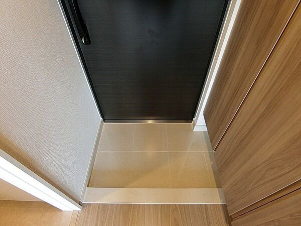 玄関　別タイプ部屋　参考写真です