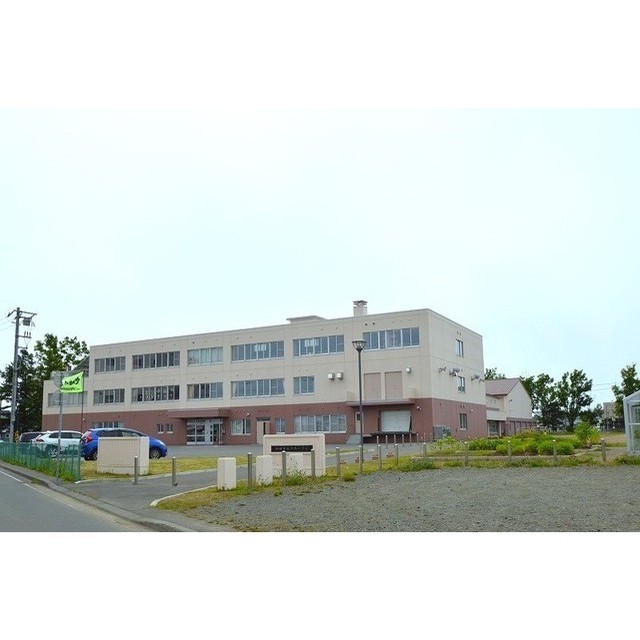 小学校　中央小学校（小学校）まで600m