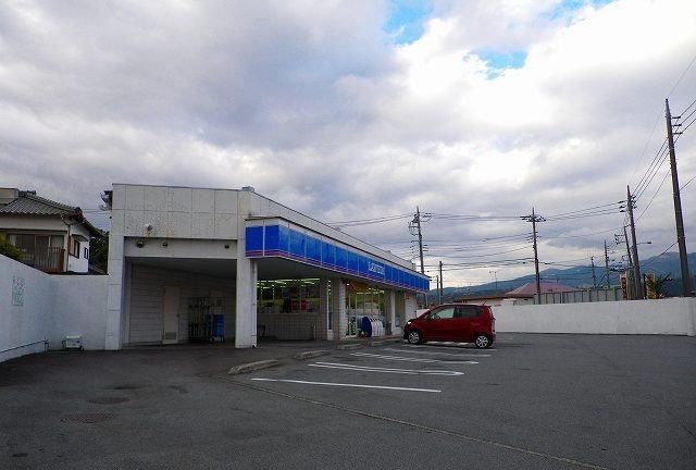 コンビニ　ローソン裾野御宿店（コンビニ）まで2000m