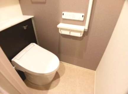 トイレ　★温水洗浄便座付き★