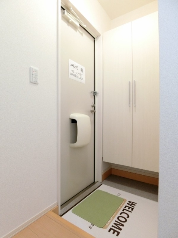 玄関　図面と現状に相違がある場合には現状を優先