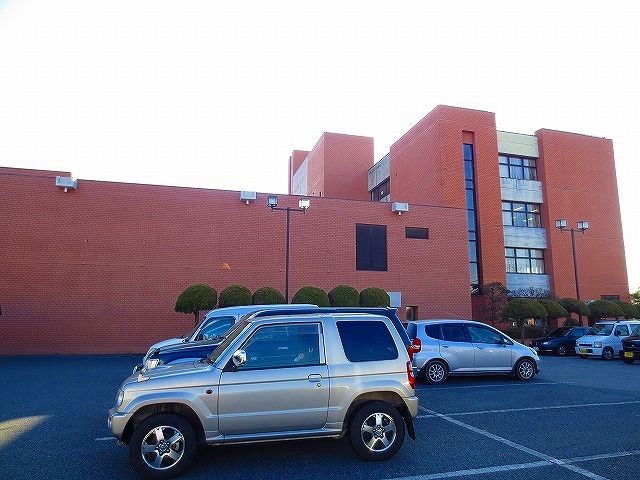 役所　市民プラザ（役所）まで900m