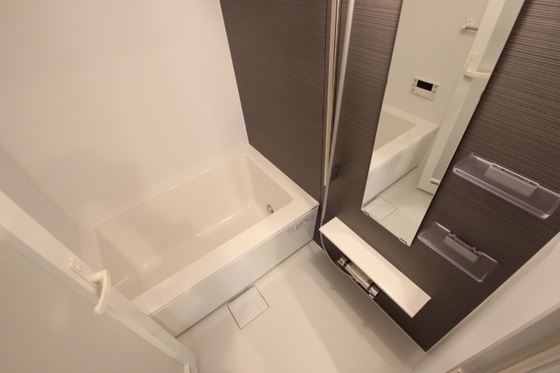 バス・シャワールーム　※別部屋の写真です