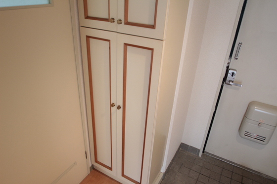 玄関　※別部屋の写真です