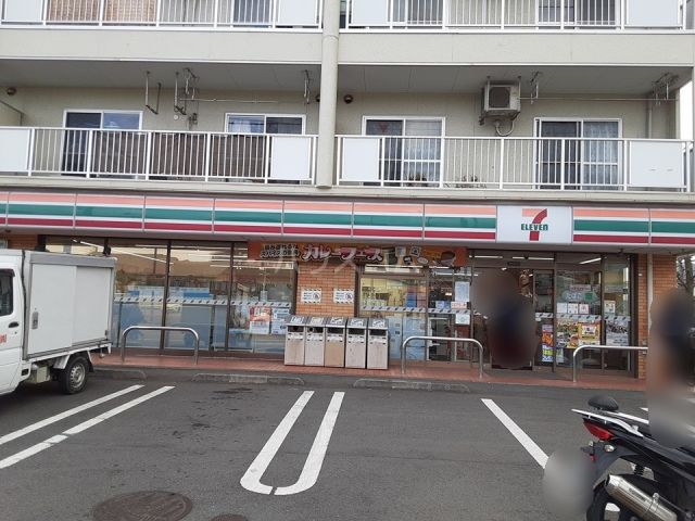 コンビニ　セブンイレブン 藤沢石川３丁目店（コンビニ）まで405m