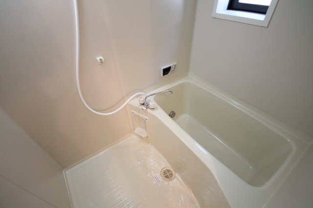 バス・シャワールーム　※同物件別号室の写真になります