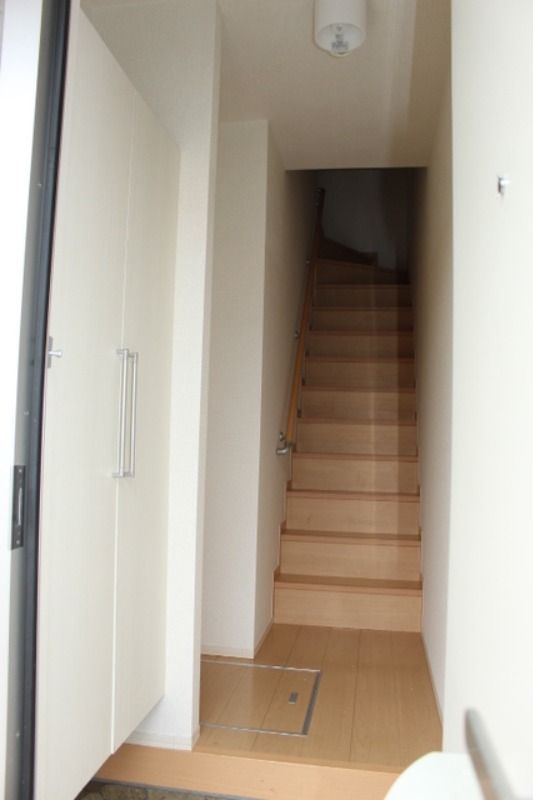 玄関　図面と現状に相違がある場合には現状を優先