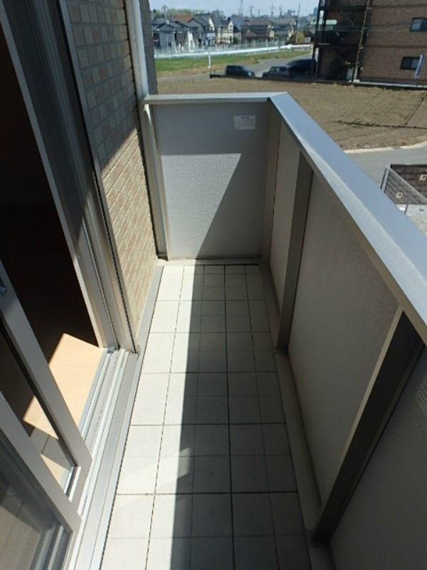 バルコニー　図面と現状に相違がある場合には現状を優先