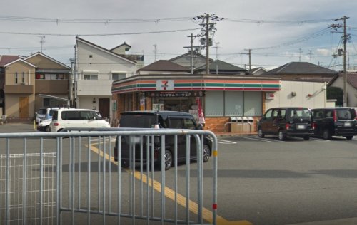 コンビニ　セブンイレブン 堺鳳中町8丁店（コンビニ）まで244m