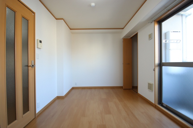 居室・リビング　※別室の参考写真の為、現況優先です。