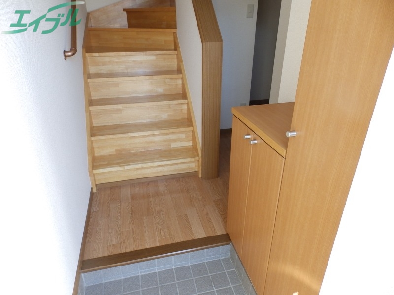 玄関　別部屋反転写真