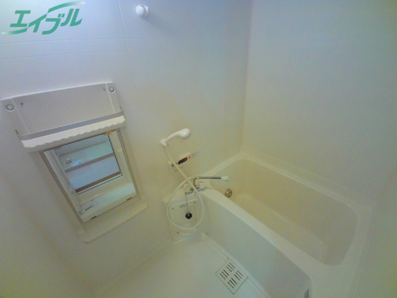 バス・シャワールーム　別部屋反転写真