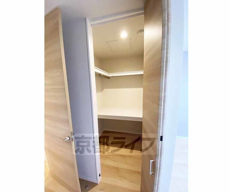 収納　ウォークインクローゼット