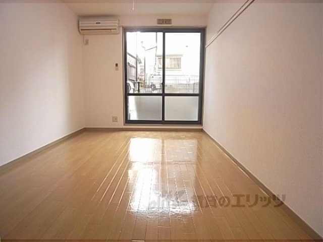 居室・リビング　居室