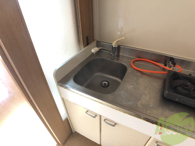 洗面設備　朝の歯磨きや洗顔はここで出来そうです。