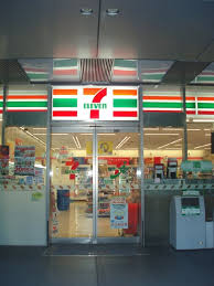 コンビニ　セブンイレブン 品川駅港南口店（コンビニ）まで181m