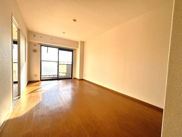 居室・リビング　※こちらは別号室のお部屋の写真です。