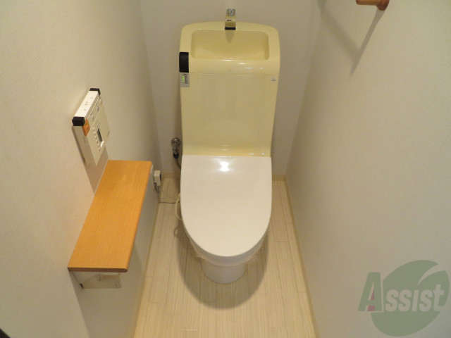 トイレ　こちらはトイレです。清潔感があり、安心して使用できます。