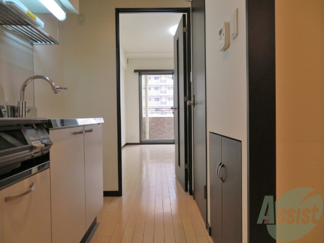 玄関　玄関からの様子を撮影してみました。動線になります。