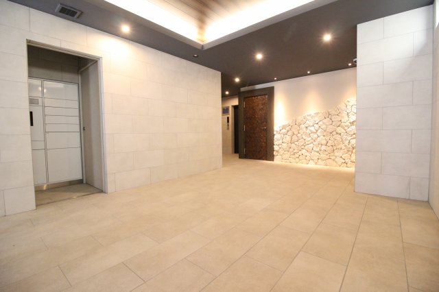 エントランス　エントランス