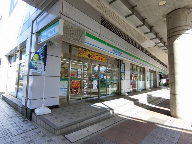 コンビニ　ファミリーマート勝川駅北店（コンビニ）まで618m