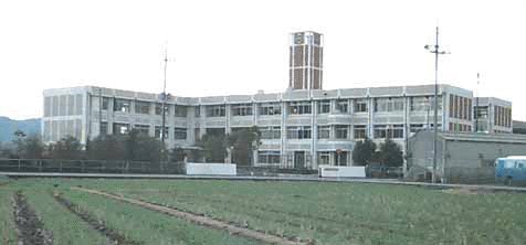 中学校　葉山中学校（中学校）まで1200m