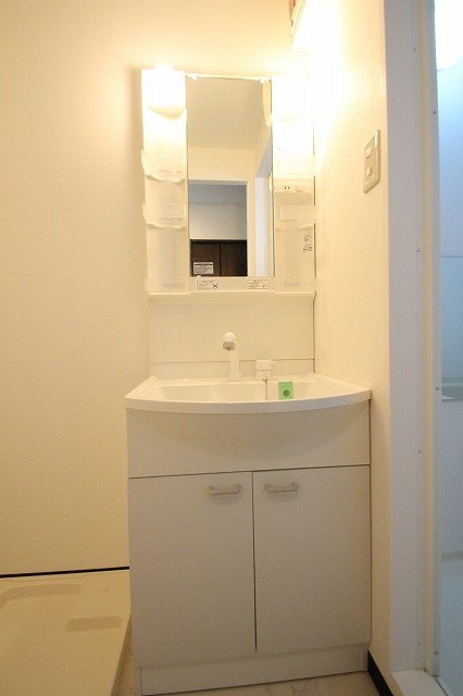 洗面設備　同物件、別号室のものです。
