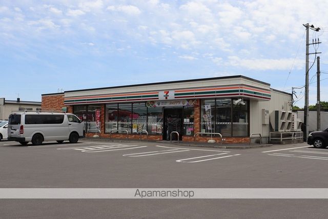 コンビニ　セブン－イレブン苫小牧ウトナイ店（コンビニ）まで1023m