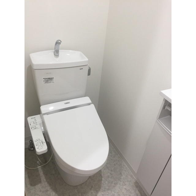 トイレ　安心のウォシュレット付きトイレです☆