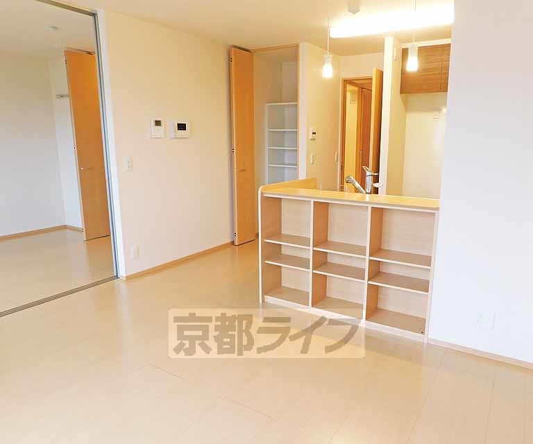 居室・リビング　広がりがありますネ！