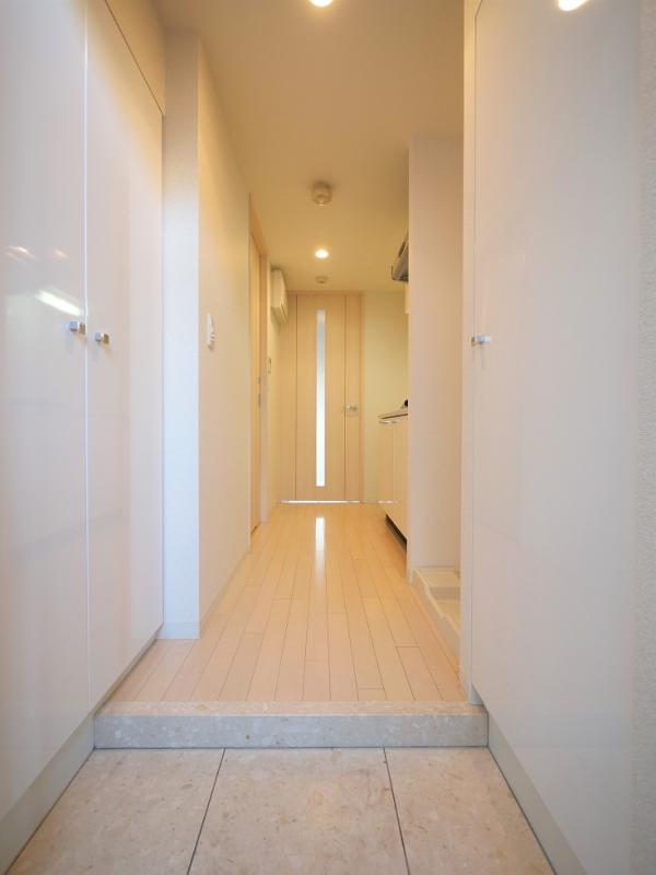 玄関　シンプルで使いやすい玄関です。