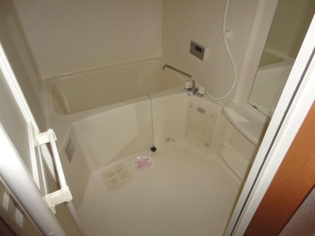 バス・シャワールーム　日々の疲れを癒すバスルームです。