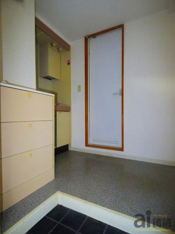 玄関　※別号室写真です