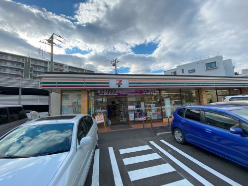 コンビニ　セブンイレブン 松戸丸山店（コンビニ）まで657m