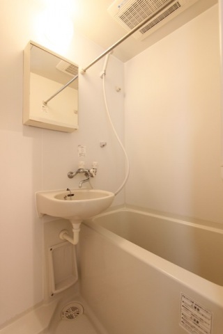 バス・シャワールーム　バスルーム