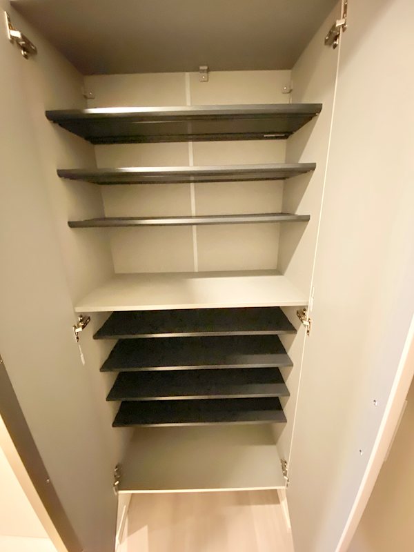 収納　シューズボックス