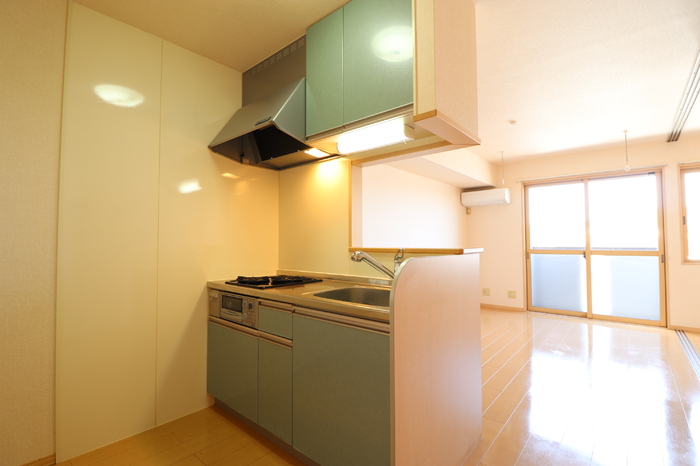 キッチン　コンパクトなキッチンで掃除もラクラク