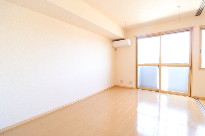 居室・リビング　ゆったり過ごせる居間です