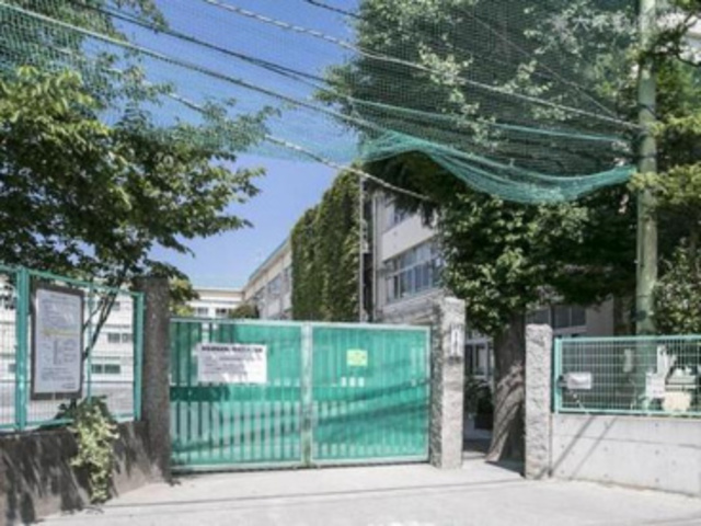 小学校　高井戸第3小学校（小学校）まで129m