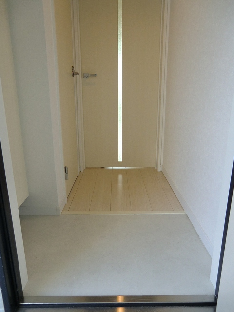 玄関　玄関　※別号室参考写真