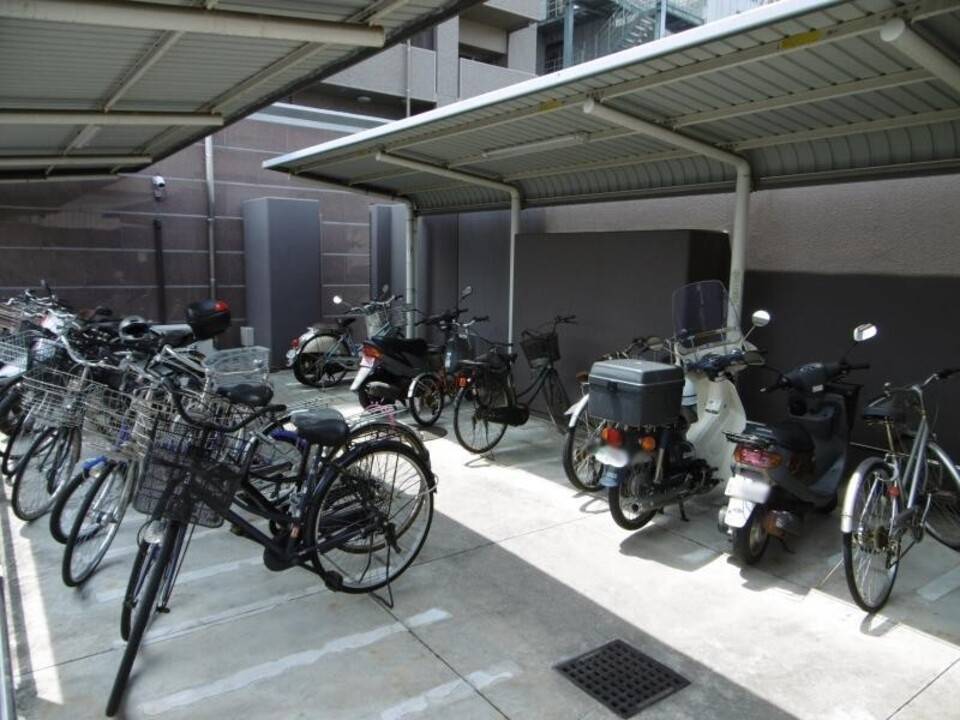 駐車場　駐輪場