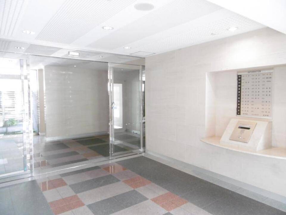 エントランス　エントランス