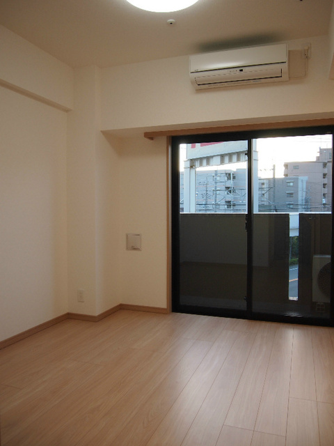 居室・リビング　清潔感あふれる室内