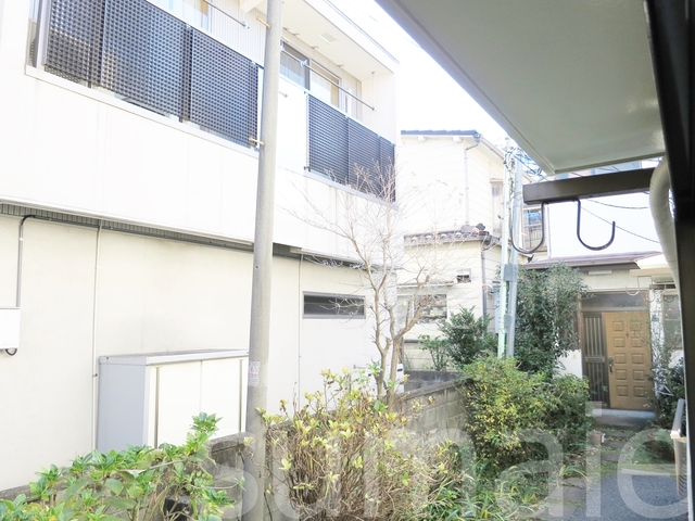 眺望　洗濯物も物干しざおで外に干せます