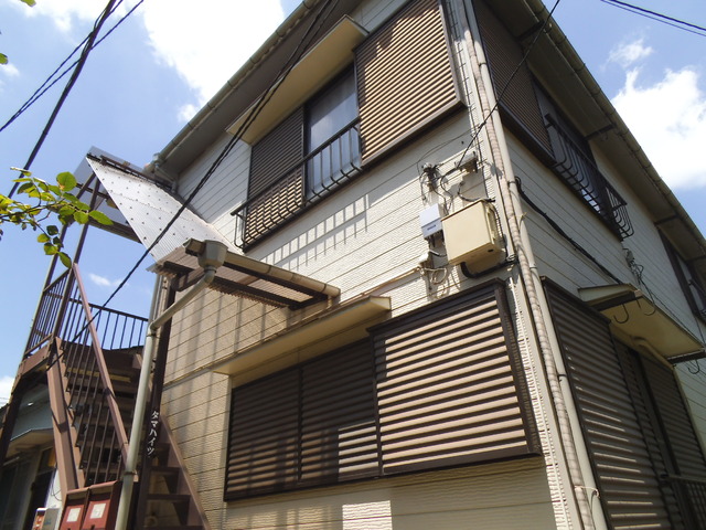 建物外観　昔ながらのアパートタイプ！