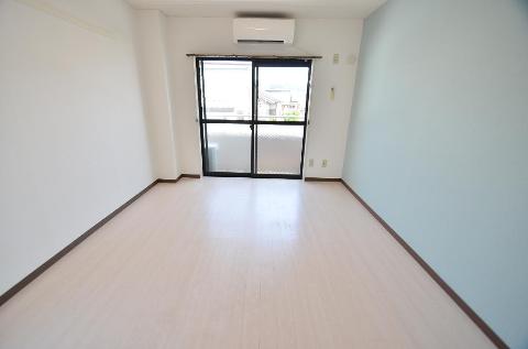 居室・リビング　室内（イメージ）