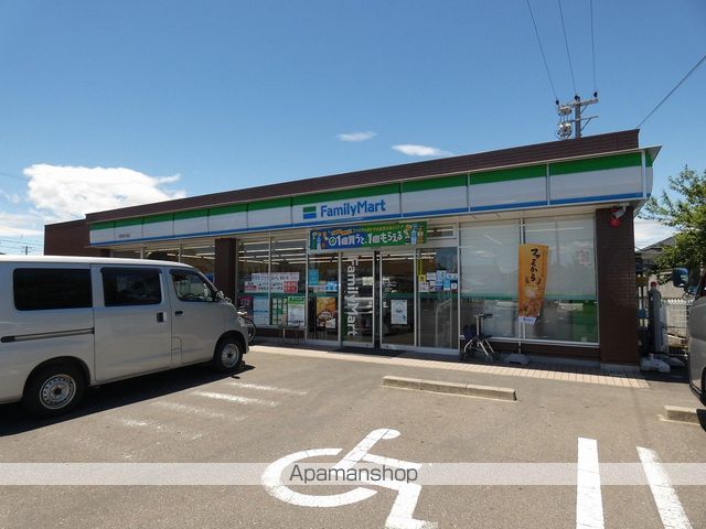 コンビニ　ファミリーマート一宮若年北店（コンビニ）まで374m
