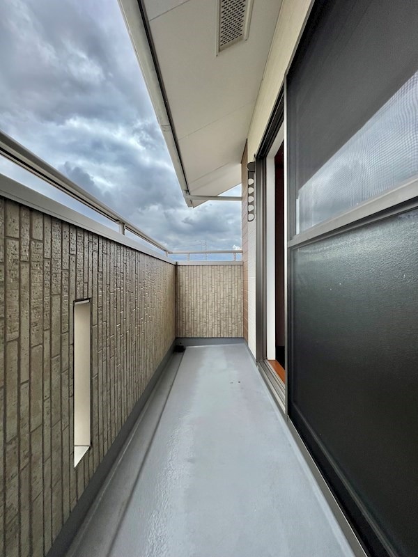 バルコニー　図面と現状に相違がある場合には現状を優先